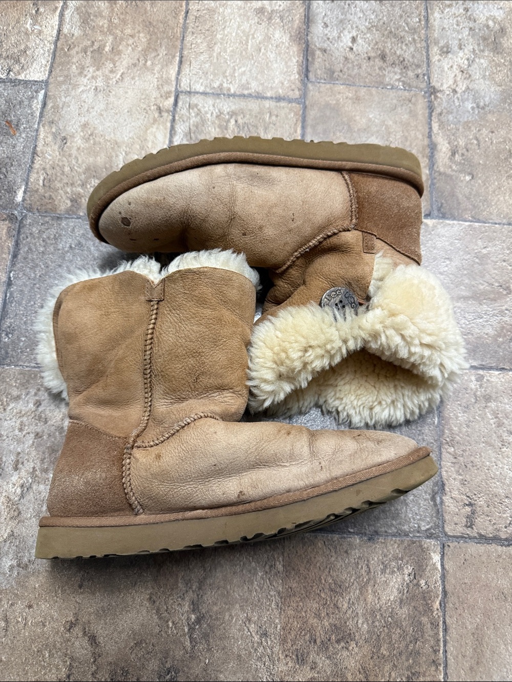 Ugg Bailey button Tan Shearling-Lined Winter Boots